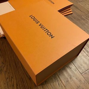NEW LOUIS VUITTON Extra Large Empty Gift Box❤️